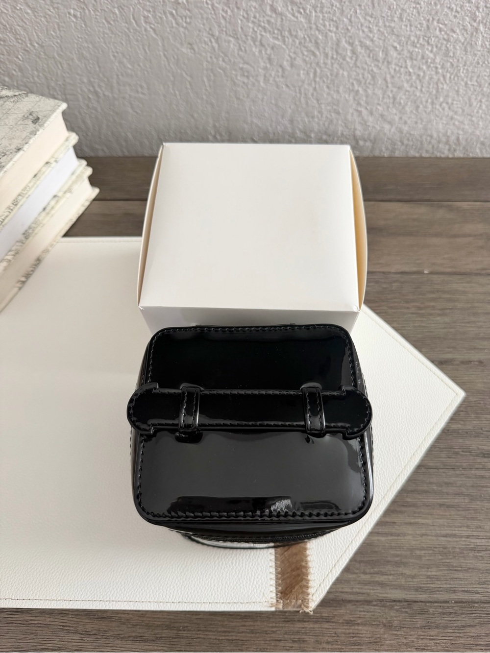 Dior Black Patent Cosmetic Case - Picture 2 of 5